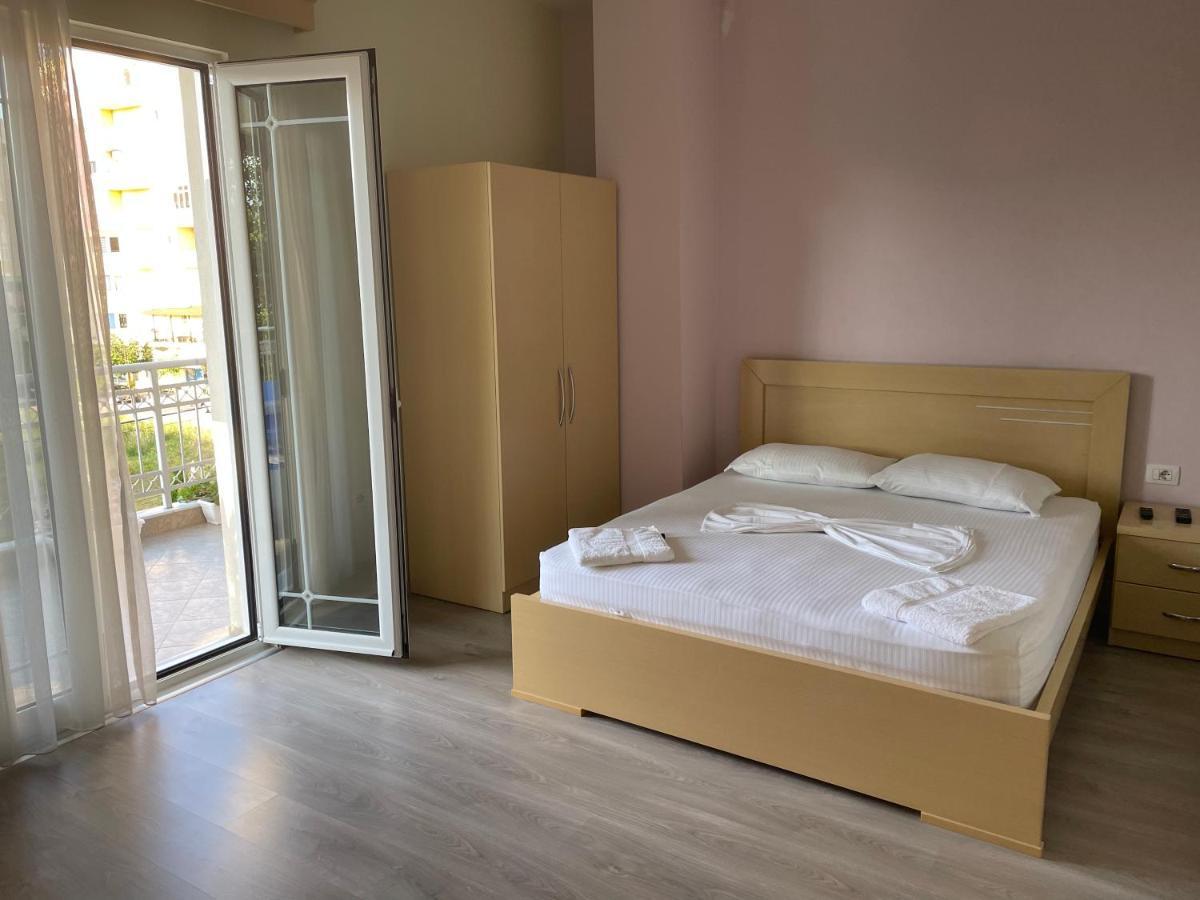 פוגרדץ Rent Rooms Kapri מראה חיצוני תמונה